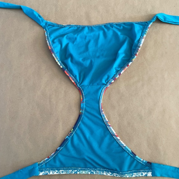 2 piece Bikini small/medium size - Picture 4 of 12